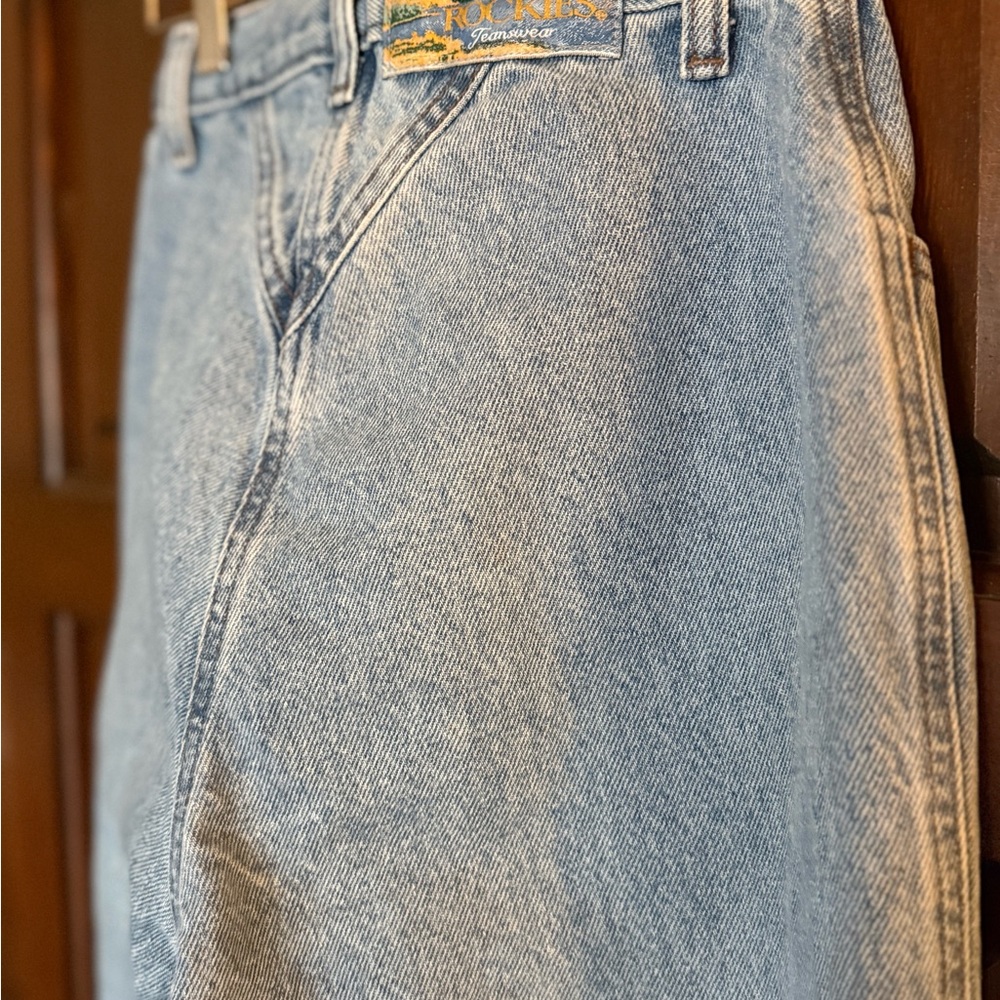 Rockies Authentic Vintage Light Blue Jeans with unique Mountain patch on back. - Picture 6 of 15